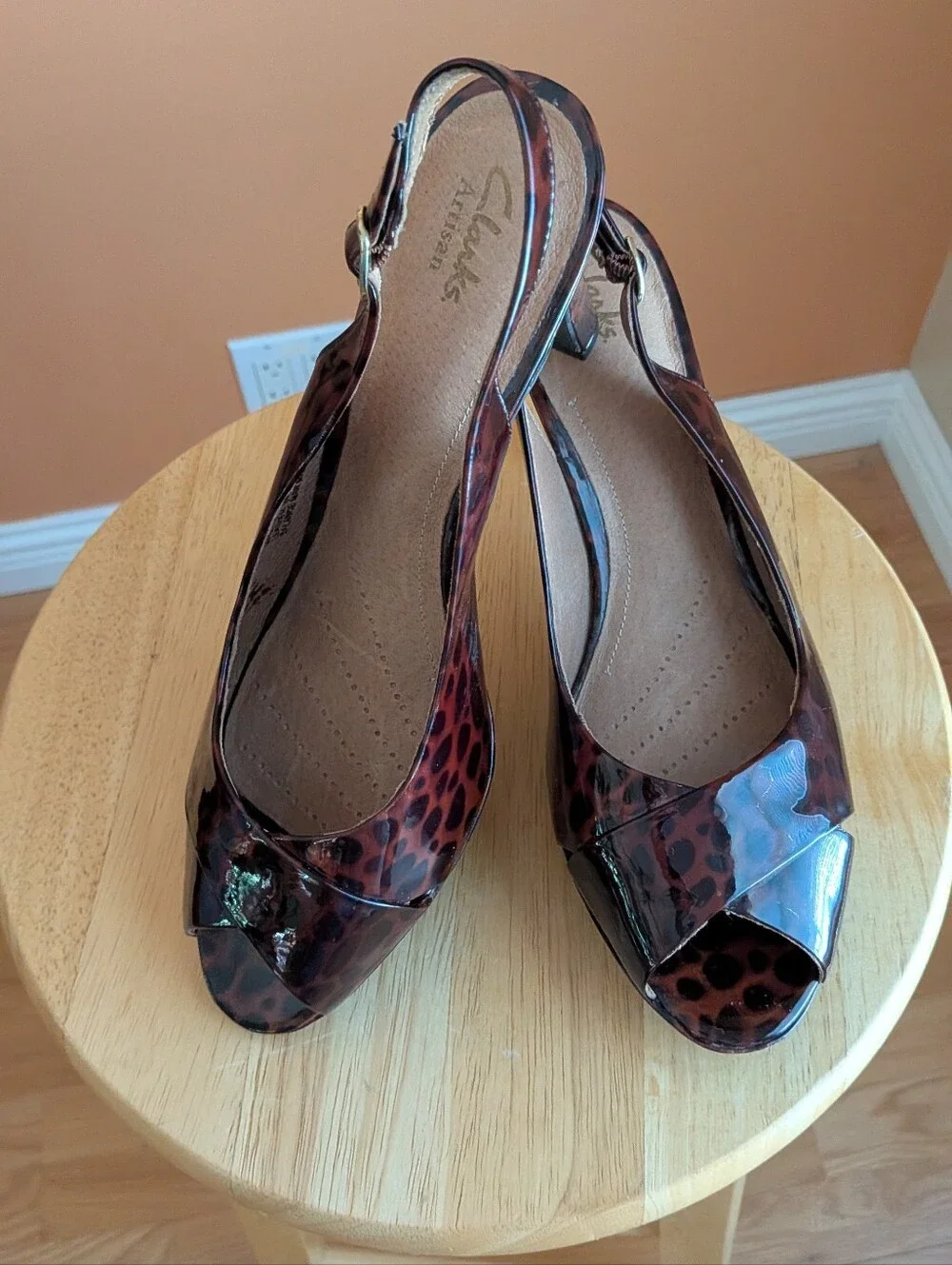 Clarks Artisan Brown Leopard Patent Slingback Peep-Toe Wedges Size 11